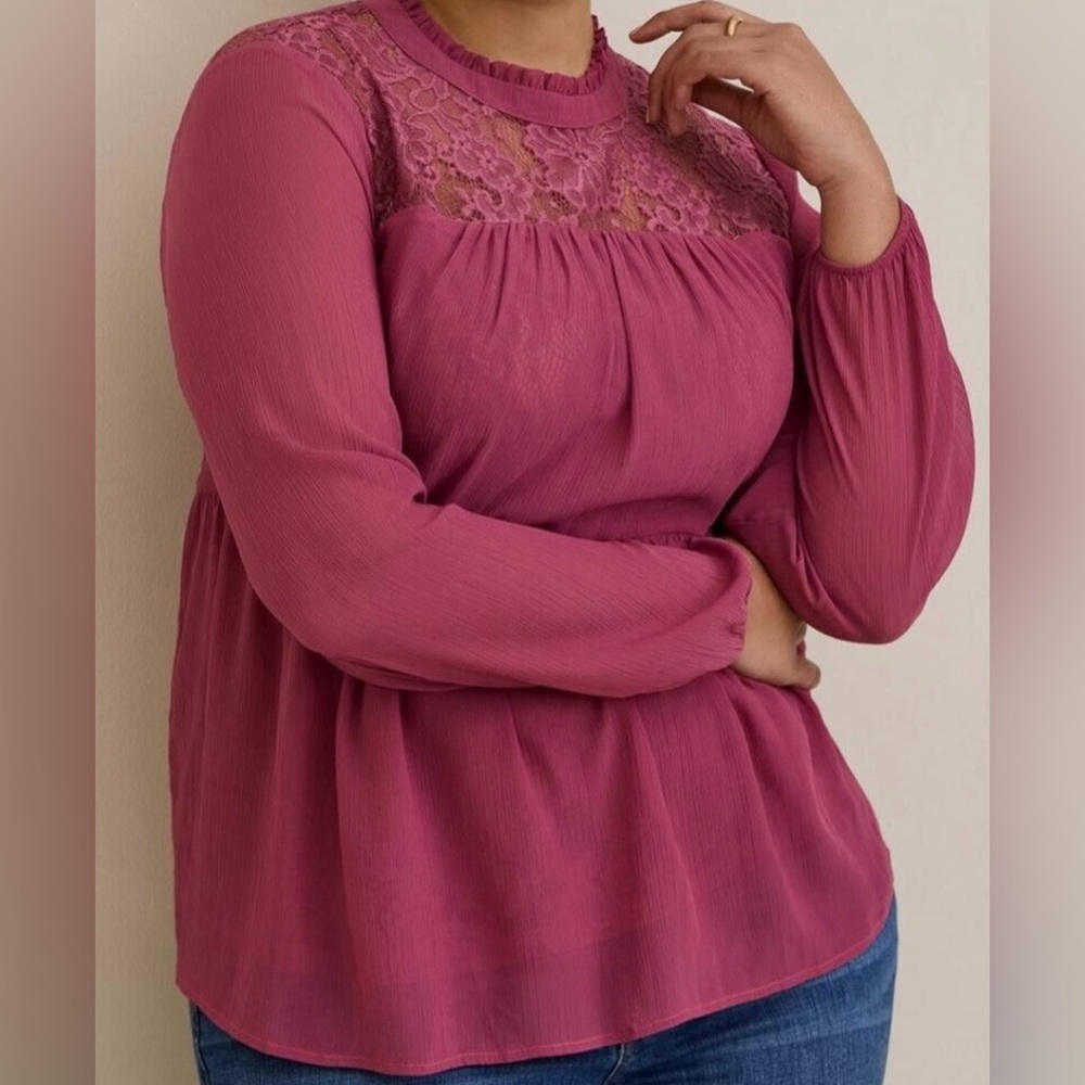 Torrid Women’s Chiffon over Lace Rose Pink top SZ 0/12/L